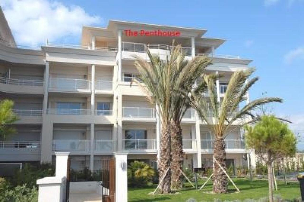 Apartment Stunning Three Bedroom On Seafront In With Panoramic Sea Views 399 Cannes