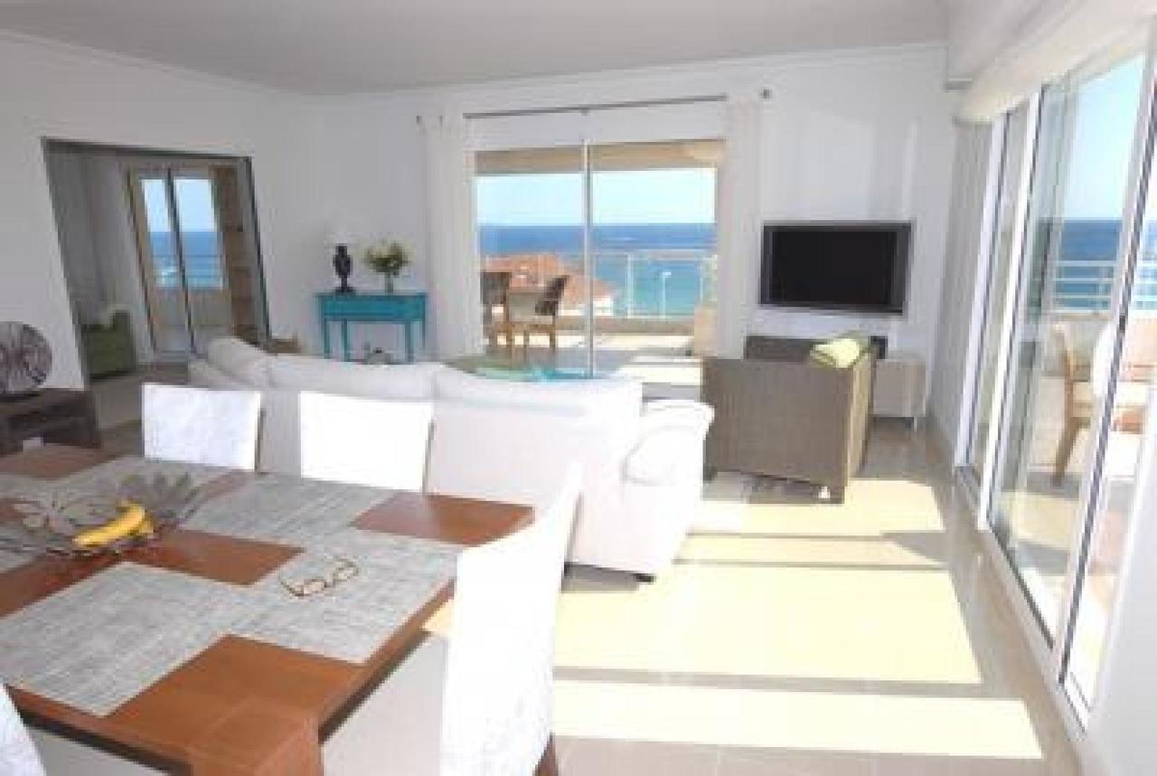Stunning Three Bedroom On Seafront In With Panoramic Sea Views 399 *